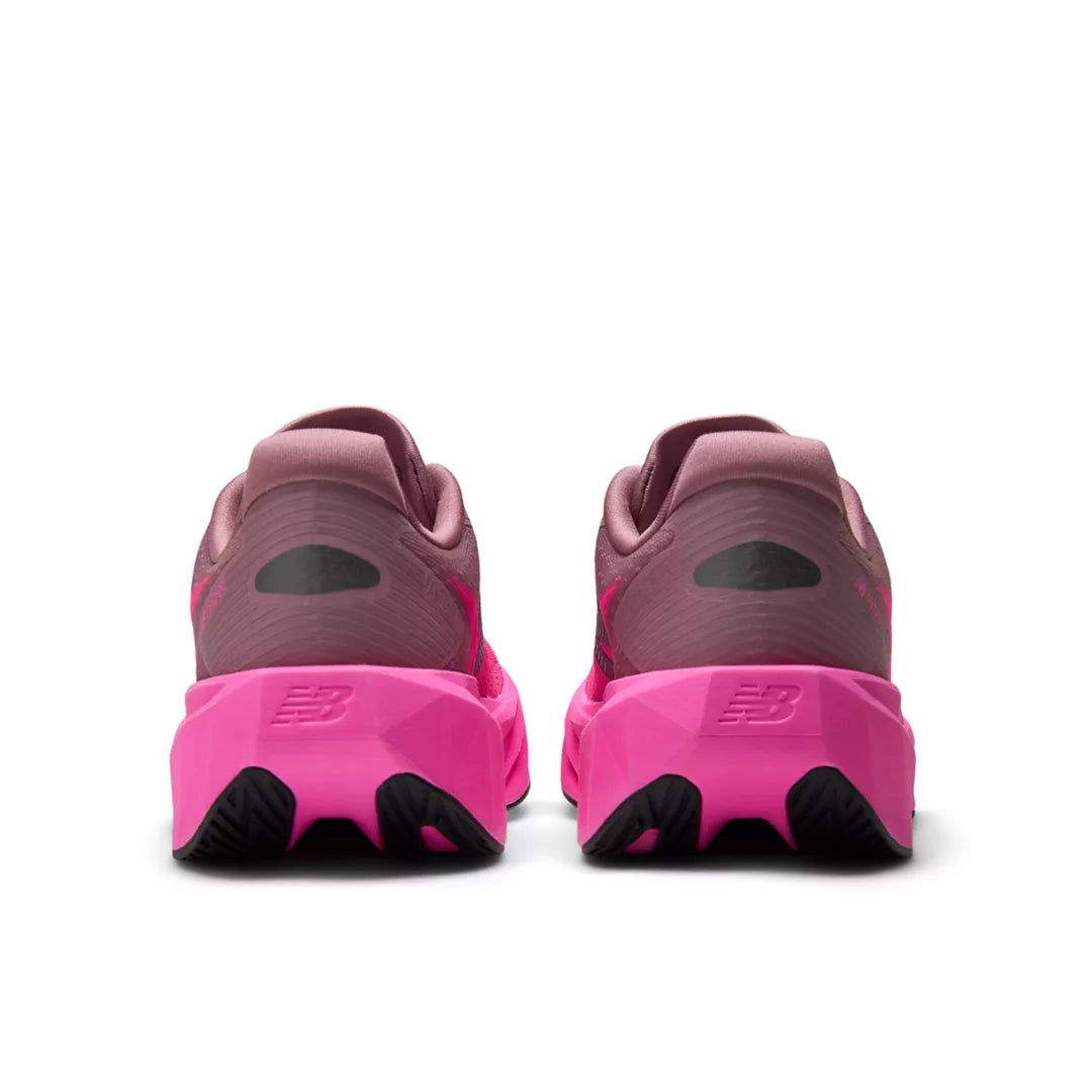 Women FuelCell Rebel v5 / New Balance
