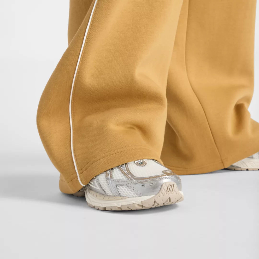 Men Trackside Fleece Pant / New Balance