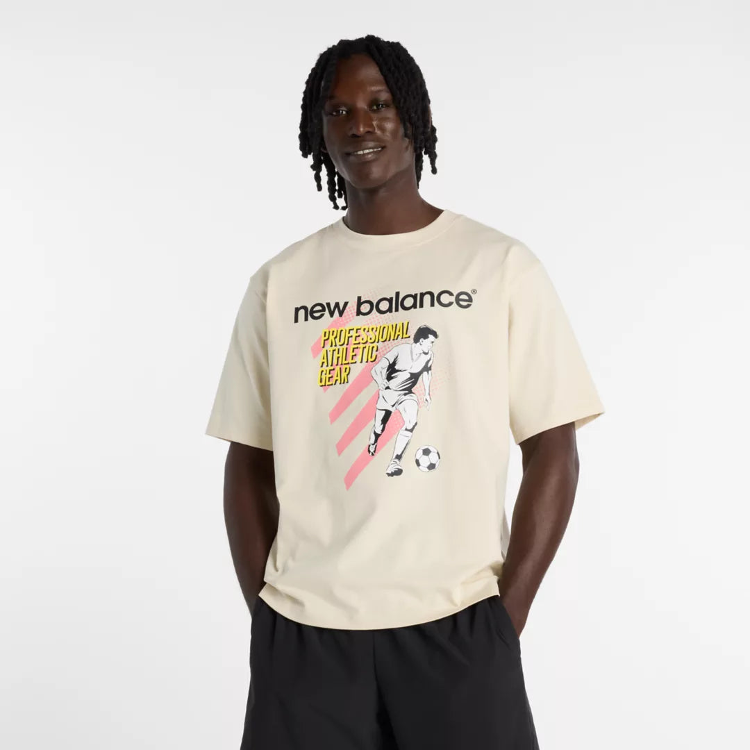 Men Football Club Souvenir T-Shirt / New Balance