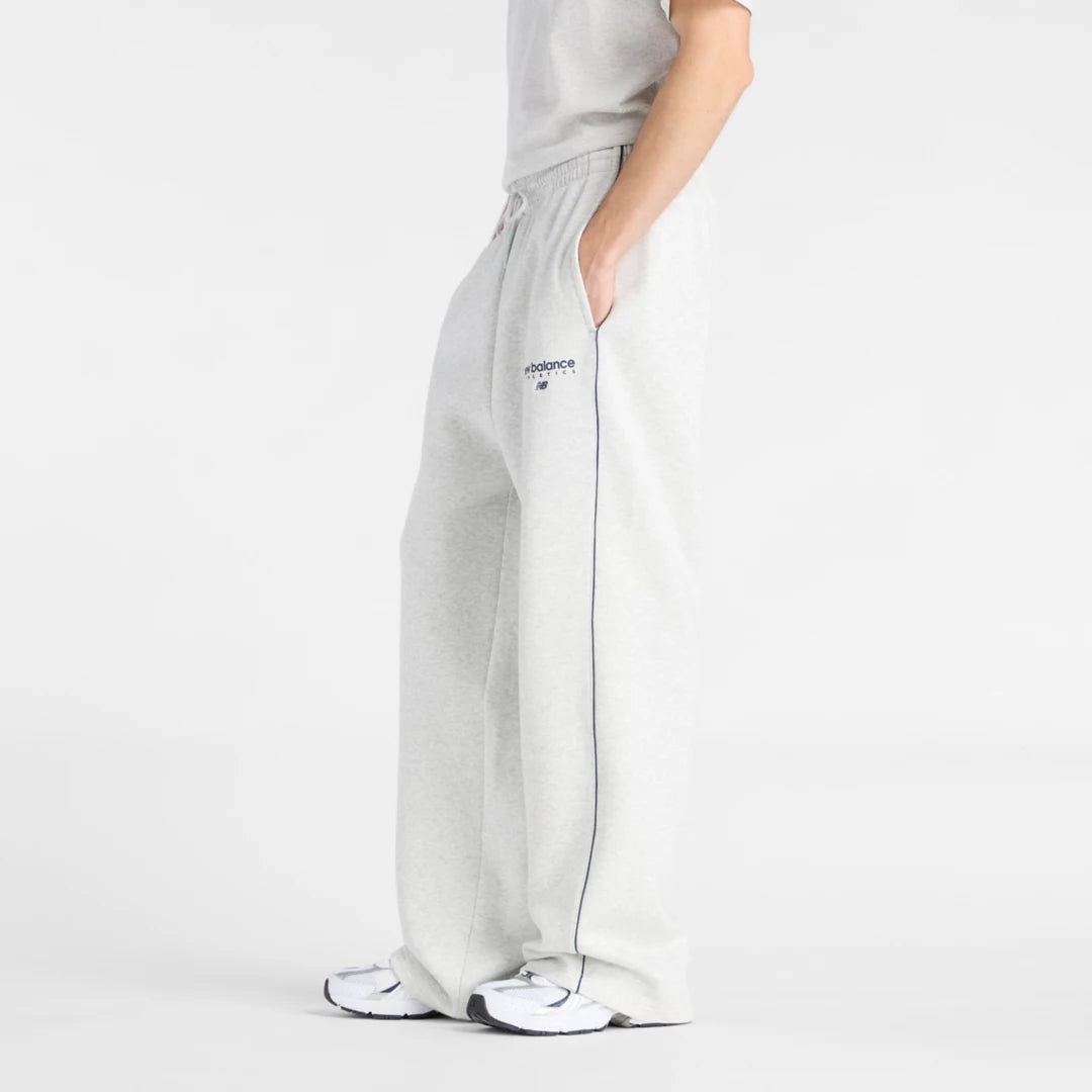 Men Trackside Fleece Pant / New Balance