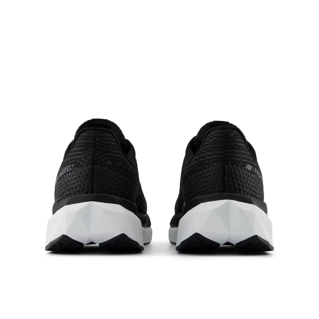 Women FuelCell Propel v5 / New Balance
