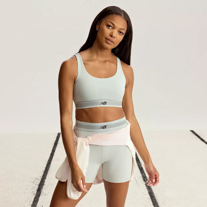 Women Gabby Thomas Signature Collection AC Fitted Short 5" / New Balance