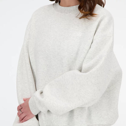 Women Sport Essentials Fleece Crew / New Balance