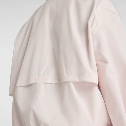 Women Trackside Woven Jacket / New Balance
