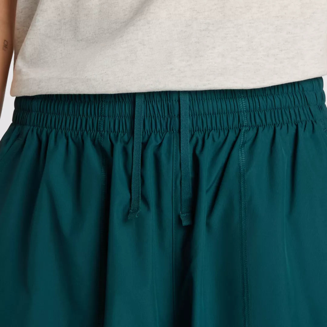 Women Trackside Woven Pant / New Balance