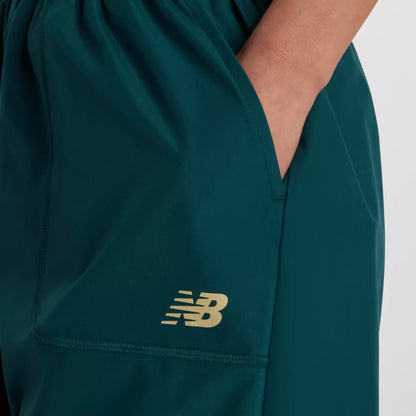 Women Trackside Woven Pant / New Balance
