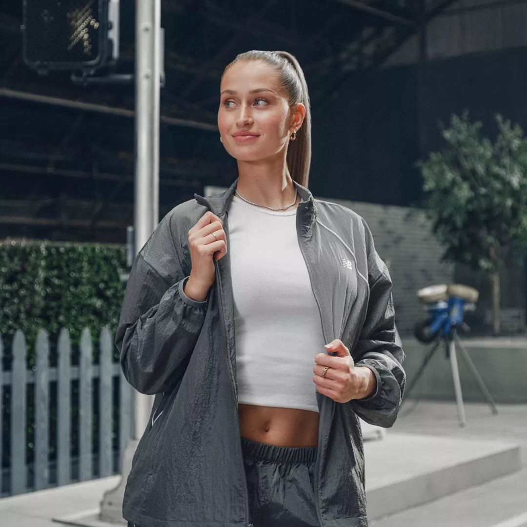 Women Sport Legacy Jacket / New Balance