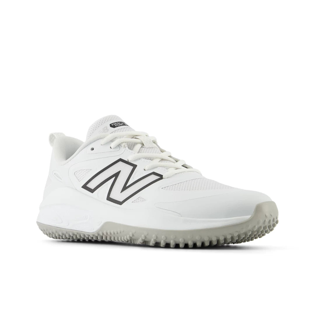 Women Fresh Foam Velo v4 Turf-Trainer / New Balance