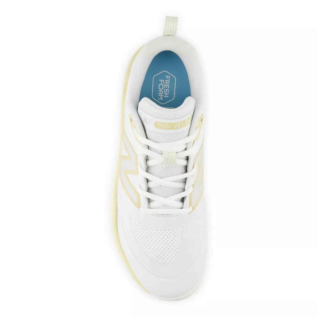 Women Fresh Foam Velo v4 Turf-Trainer / New Balance