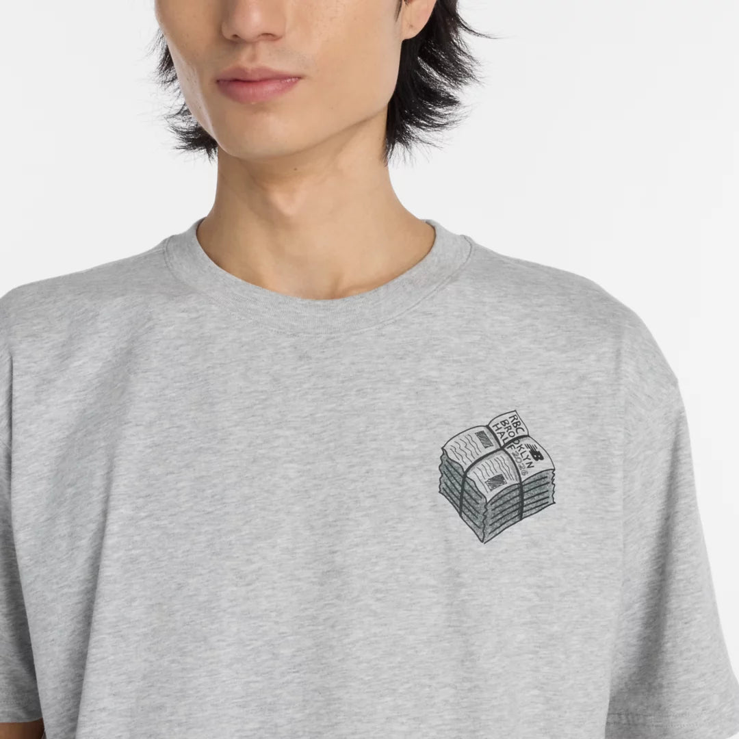 Men RBC Brooklyn Half Men's Graphic T-Shirt - Newspaper / New Balance