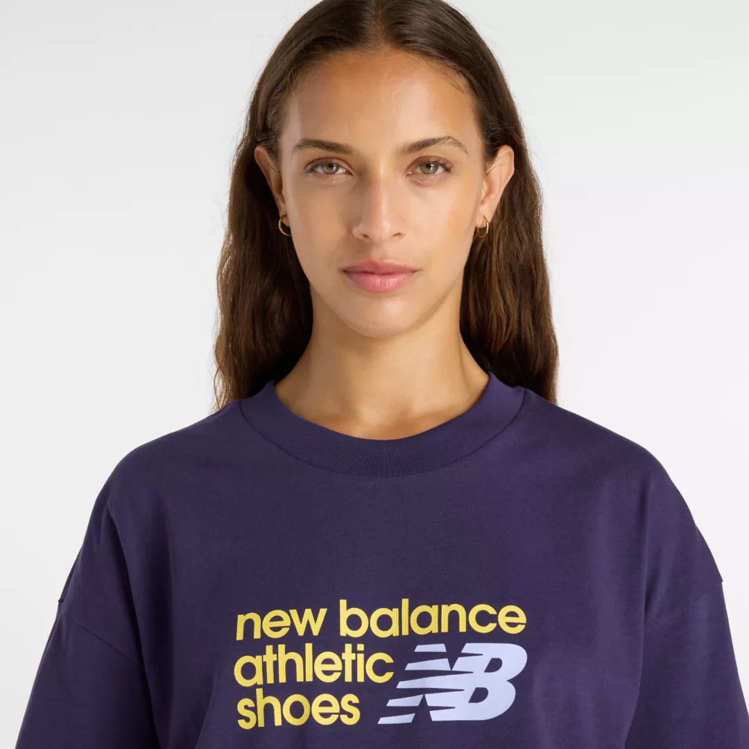 Women Athletics Premium Chest Logo Cropped T-Shirt / New Balance