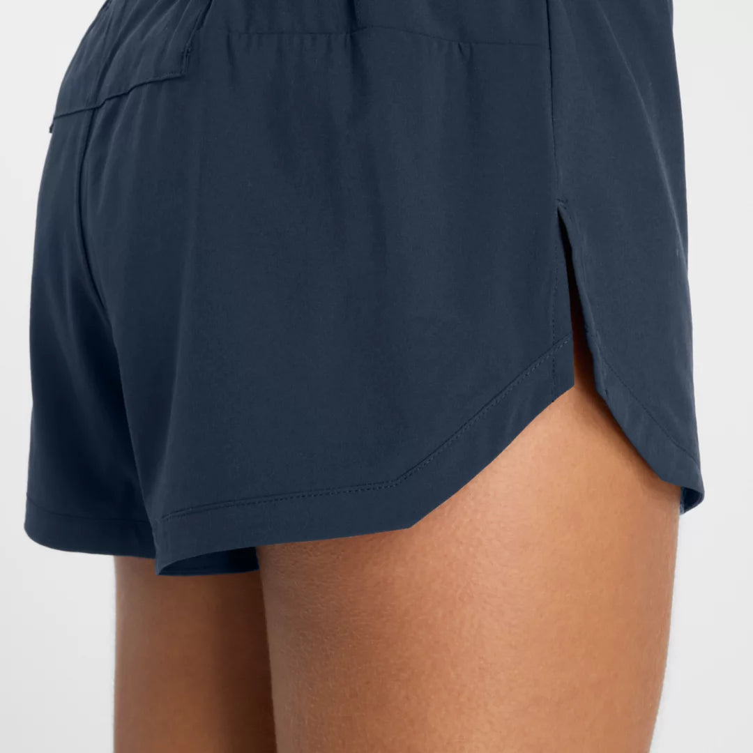 Women RC Essential Short 3" / New Balance