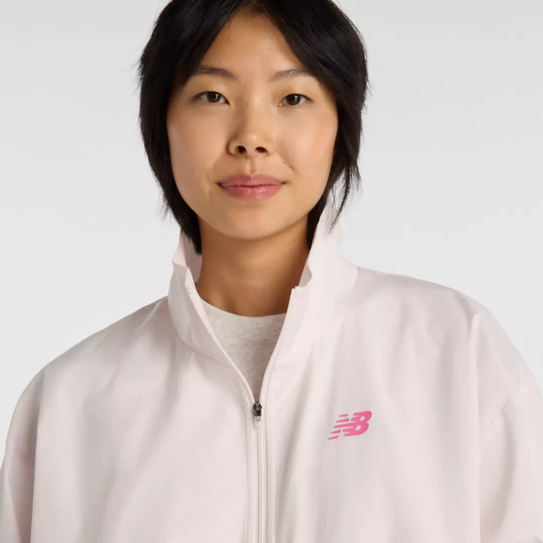 Women Trackside Woven Jacket / New Balance